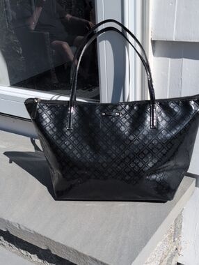 Kate Spade Large Vegan Black Zip Tote